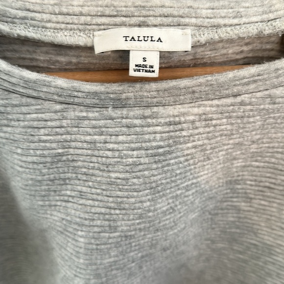 Aritzia Talula Crop Sweatshirt Small - Picture 3 of 5